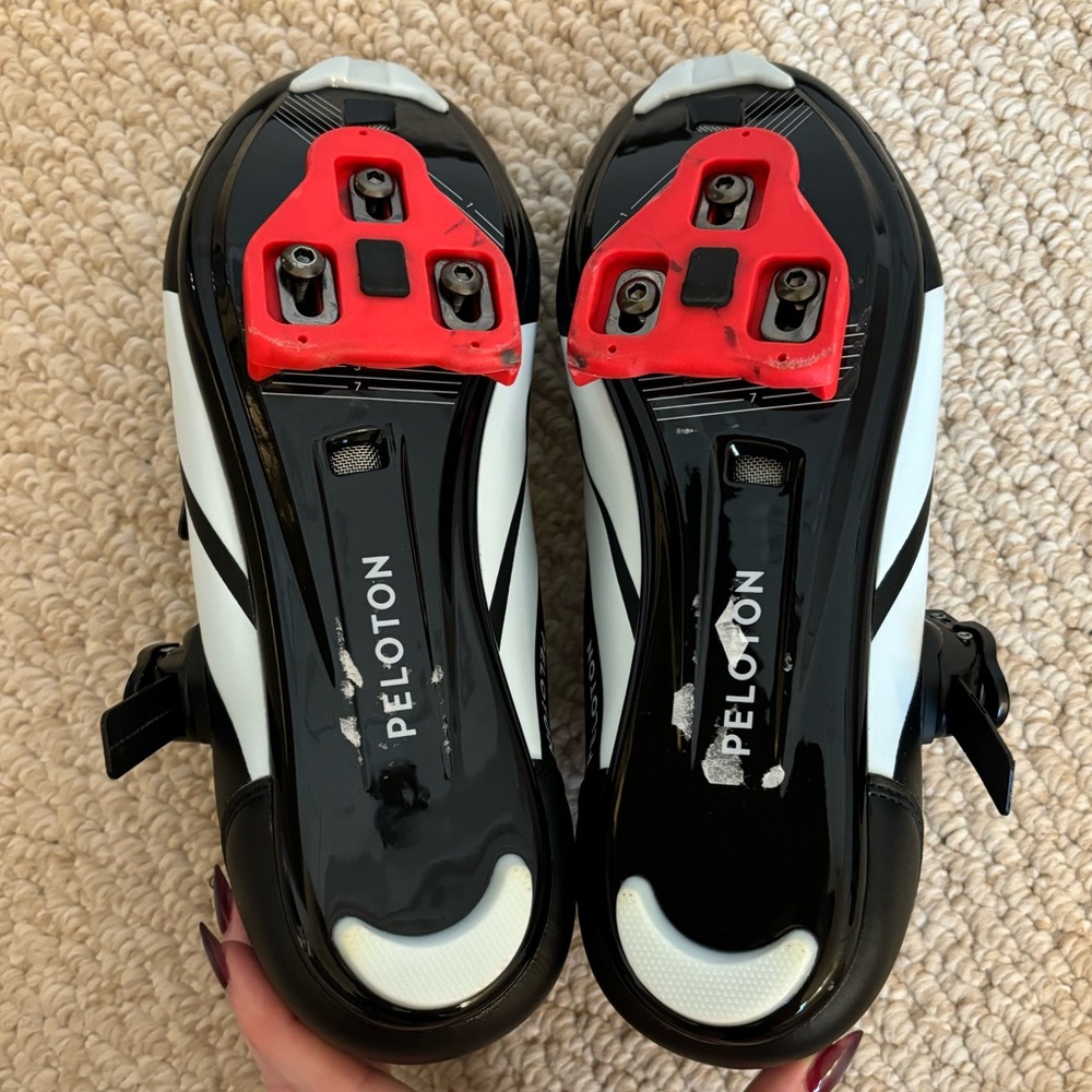 UNISEX PELOTON Cycling Shoes, Size 41. (Men’s 8, Women’s 10) - Picture 4 of 11